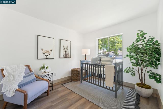 3075 Shiles Loop, Brentwood CA: https://media.crmls.org/mediaz/8e039588-7f13-4f76-a4c3-c902636a0feb.jpg