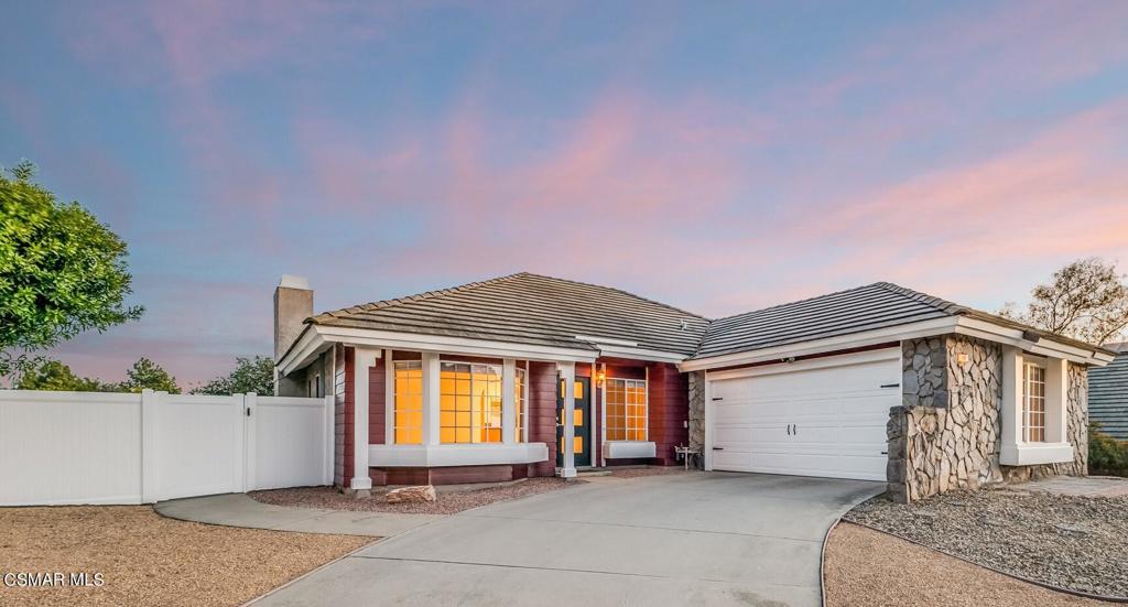 800 Flying Hills Lane, Thousand Oaks, CA 91360