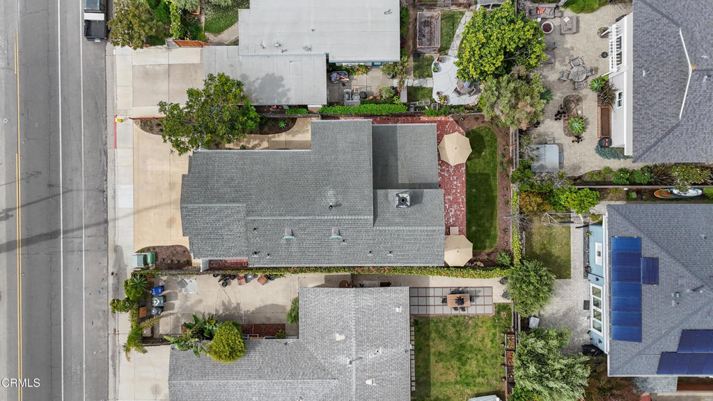 https://media.crmls.org/mediaz/8e04a113-8383-4fb7-9784-31feefdf784d.jpg?preset=X-Large