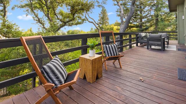 760 La Mesa Drive, Portola Valley CA: https://media.crmls.org/mediaz/8e04e3df-fd9e-463b-a92c-9fe6fc6a1e22.jpg