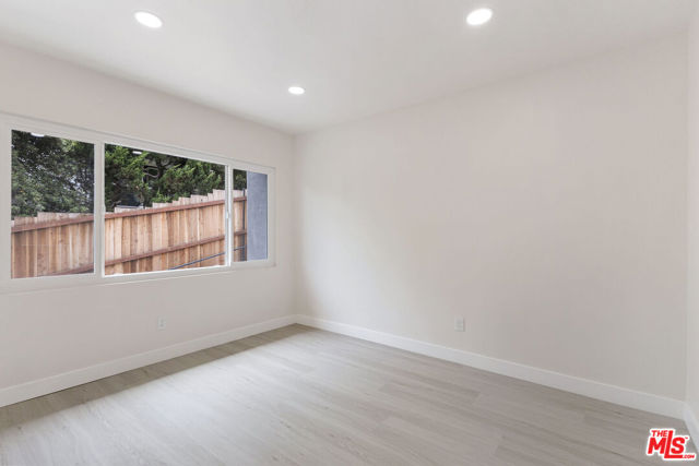 7127 Ramsgate Avenue, Los Angeles CA: https://media.crmls.org/mediaz/8e051004-f7f8-40d7-be2e-6672645de0f0.jpg