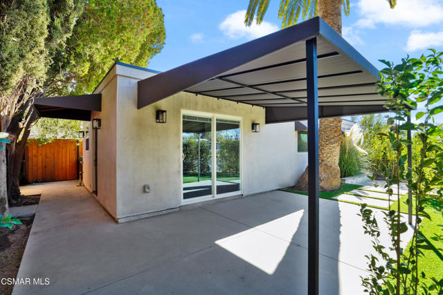 7804 Kentland Avenue, West Hills CA: https://media.crmls.org/mediaz/8e05bc27-297c-4b46-b898-f5456c358952.jpg