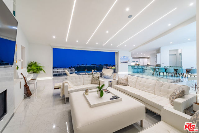 Drew Fenton | 28405 Via Acero Street Malibu CA | MLS: 7236533