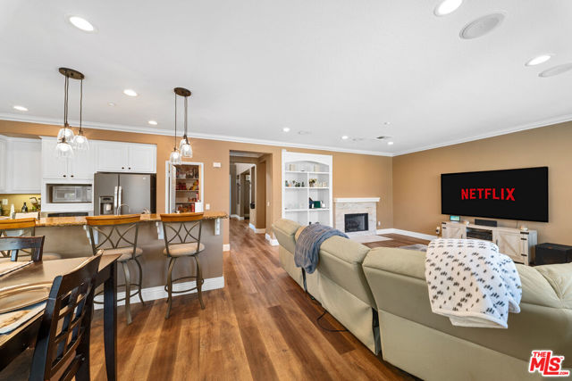11501 Trailrun Court, Riverside CA: https://media.crmls.org/mediaz/8e06f520-3bb2-4f25-a482-2db89ff0d608.jpg