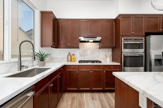 Detail Gallery Image 6 of 51 For 1686 Pember Ave, Chula Vista,  CA 91913 - 4 Beds | 3/1 Baths