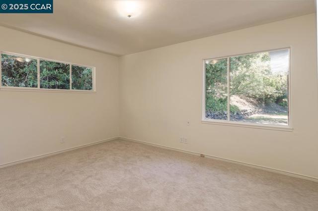 877 Mountain View Dr, Lafayette CA: https://media.crmls.org/mediaz/8e0923b0-12a2-48fb-a2cf-0e4a672217dc.jpg