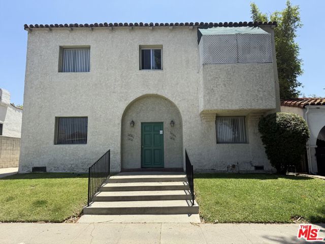 1434 S Sierra Bonita Avenue, Los Angeles CA: https://media.crmls.org/mediaz/8e09442e-4e1e-49f9-8185-ba421be63ff7.jpg