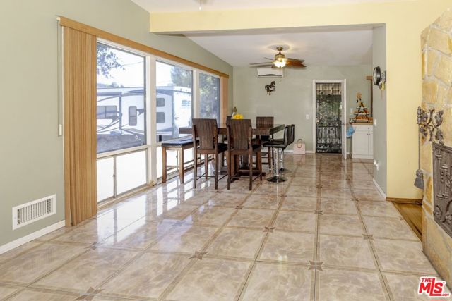 14175 Bergstrom Place, Sylmar CA: https://media.crmls.org/mediaz/8e094840-a489-49d5-8e6e-08129d87adbc.jpg