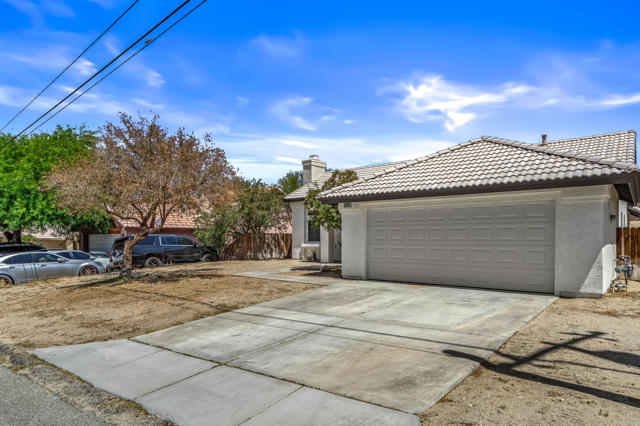67618 Loma Vista Road, Desert Hot Springs CA: https://media.crmls.org/mediaz/8e09ee40-39ff-40e7-a120-863c16d0e915.jpg