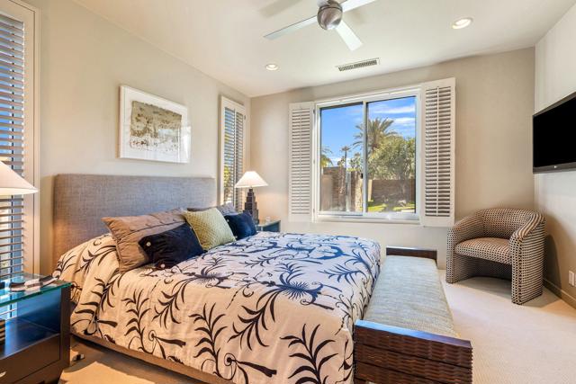 28 Sun Ridge Circle, Rancho Mirage CA: https://media.crmls.org/mediaz/8e0a522e-6e4c-47ba-ba9d-e4f381e86941.jpg