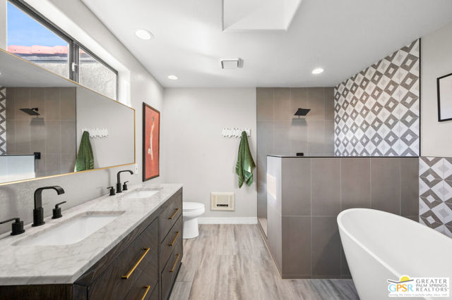 28220 Horizon Road, Cathedral City CA: https://media.crmls.org/mediaz/8e0a61f6-2257-4172-9305-910b6fd343f0.jpg