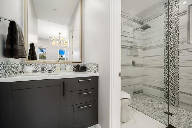 80840 Via Portofino, La Quinta CA: https://media.crmls.org/mediaz/8e0a831a-6123-47ee-a6cb-406884fb81d7.jpg