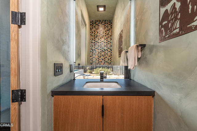 61464 Melton Trail, Joshua Tree CA: https://media.crmls.org/mediaz/8e0ae3b4-b3f1-4180-b227-f41d65578be7.jpg