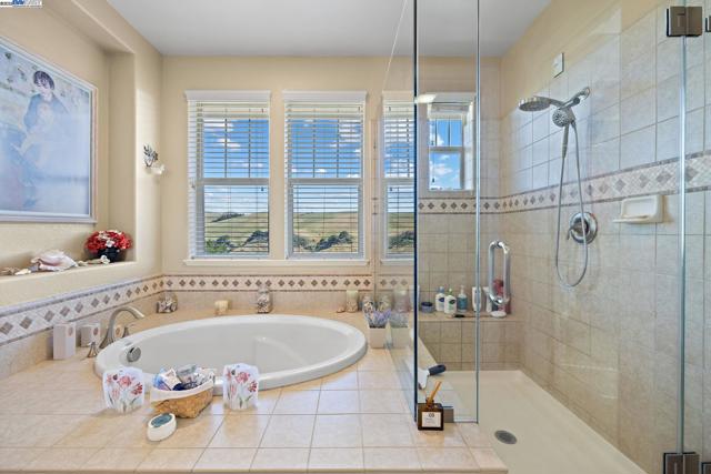 9779 Reimers Way, Dublin CA: https://media.crmls.org/mediaz/8e0bec95-b742-445c-9f9d-041af8ac97cf.jpg