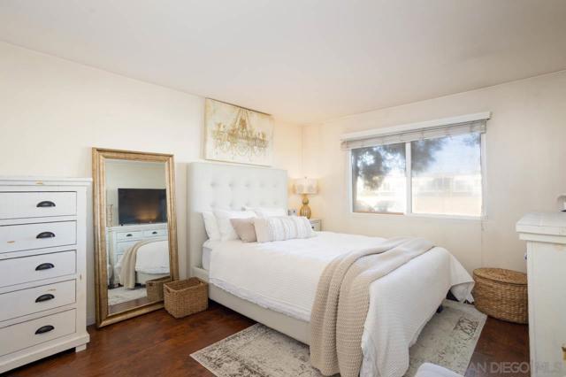 180 Chambers St, El Cajon CA: https://media.crmls.org/mediaz/8e0c03a6-294f-41cd-9986-77cb5e6825a1.jpg