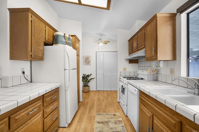 2010 W San Marcos Boulevard, San Marcos CA: https://media.crmls.org/mediaz/8e0d18d3-688c-4707-b523-2350bd1d3c83.jpg