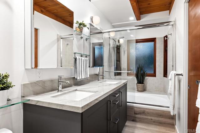 Detail Gallery Image 15 of 62 For 2034 36 Mackinnon Ave, Cardiff By The Sea,  CA 92007 - 5 Beds | 4 Baths