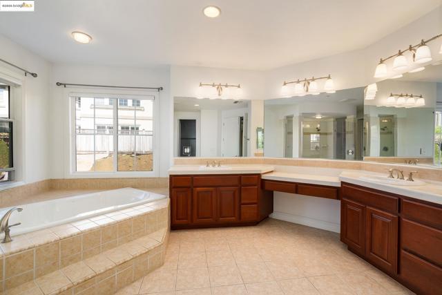 30 Arundel Dr, Hayward CA: https://media.crmls.org/mediaz/8e0dd3b9-a0d6-45f6-b229-9d63016e98c2.jpg