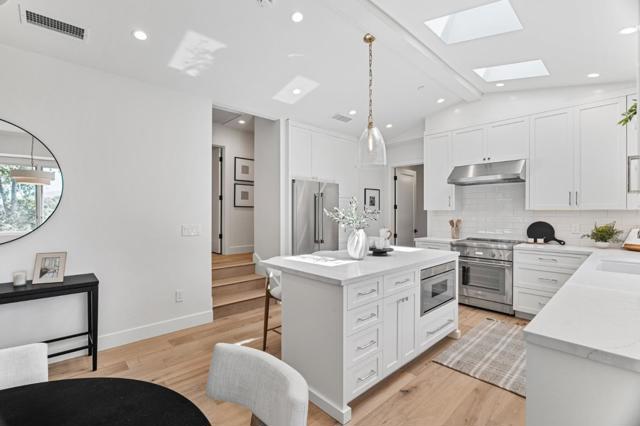 17119 Crescent Drive, Los Gatos CA: https://media.crmls.org/mediaz/8e0dfe45-1e3f-4c29-8d4d-d0880c3a0852.jpg