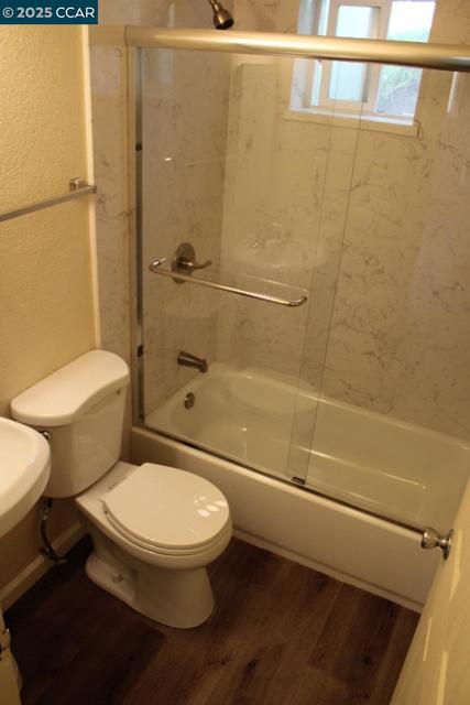527 Vaqueros Ave, Rodeo CA: https://media.crmls.org/mediaz/8e0e1668-f91d-4050-a9ef-51063748e10b.jpg