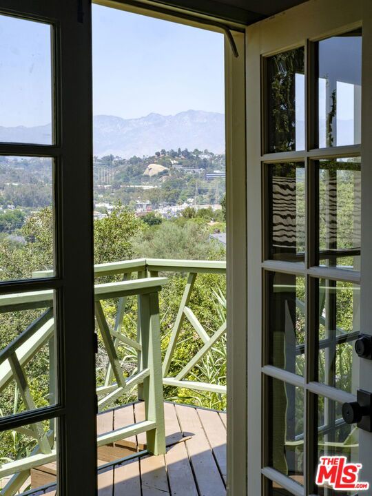 1908 Nolden Street, Los Angeles CA: https://media.crmls.org/mediaz/8e0e54fd-7332-4835-b87c-d71c6b8eb1c6.jpg