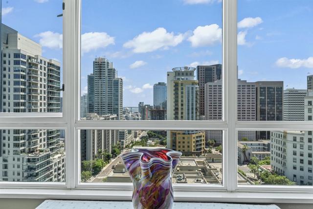 850 Beech Street, San Diego CA: https://media.crmls.org/mediaz/8e0ef7f6-b673-4d81-8c17-44663ef85d04.jpg