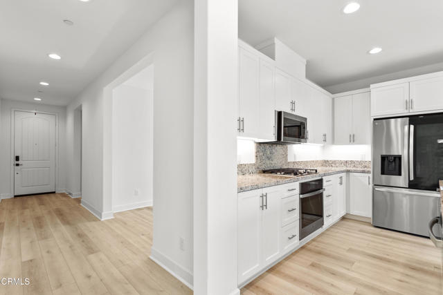 5024 Rexton Drive, Camarillo CA: https://media.crmls.org/mediaz/8e0f727a-3c29-4795-bffc-18800dc9638c.jpg