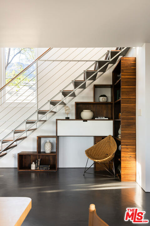6300 Mulholland Highway, Los Angeles CA: https://media.crmls.org/mediaz/8e116da1-4214-4062-9fff-ab011aba3d1c.jpg