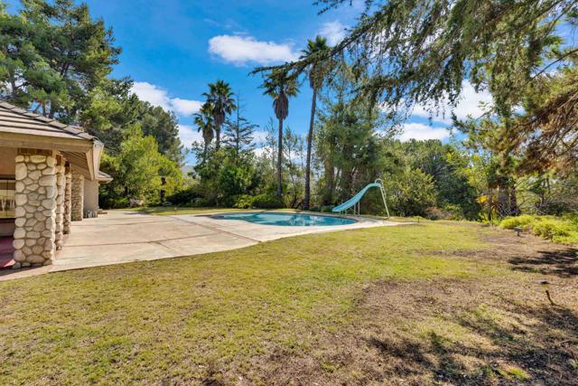 15235 Crestview Ct, Poway CA: https://media.crmls.org/mediaz/8e11737b-847e-40a4-8be8-fa36e98d973e.jpg
