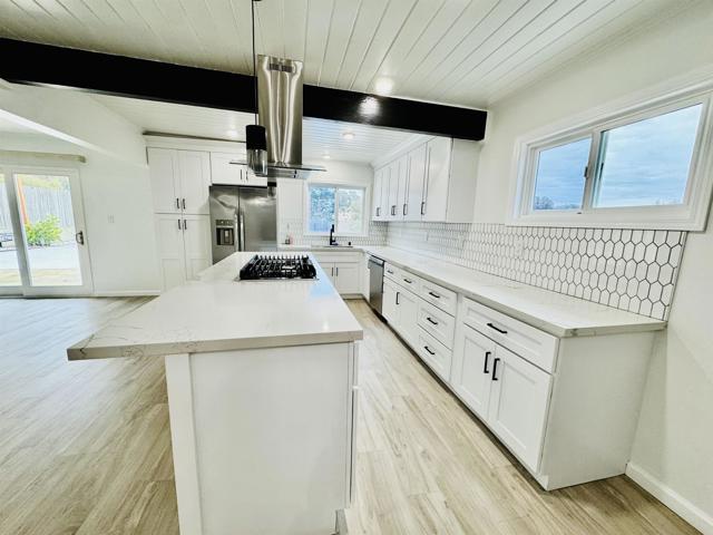 Image 5 of 16 For 534 Rincon Rd