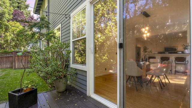 1550 Redwood Court, Mountain View CA: https://media.crmls.org/mediaz/8e12271f-48dc-409c-a491-43972b208fd2.jpg