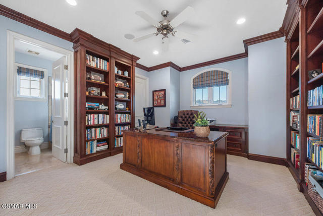 1816 Brittany Park Road, Camarillo CA: https://media.crmls.org/mediaz/8e122aeb-edd9-4062-b888-c02db33d99ef.jpg