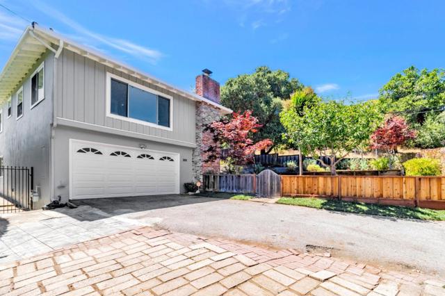 300 Alameda De Las Pulgas, Belmont CA: https://media.crmls.org/mediaz/8e129583-a0b2-4237-9435-9c4c1addb667.jpg