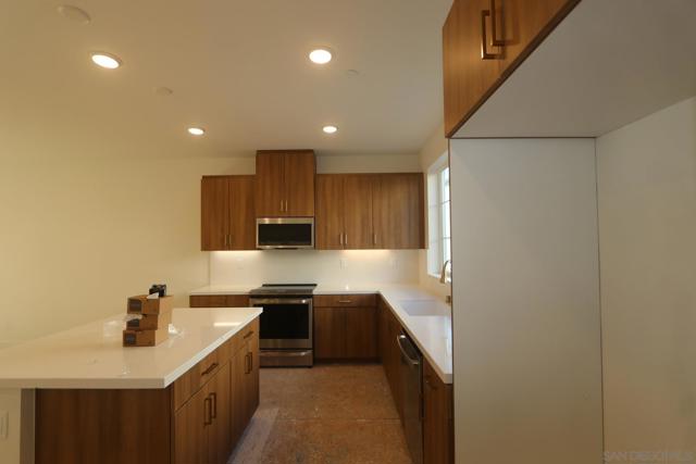 12811 ENCANTADORA Unit 31, San Diego CA: https://media.crmls.org/mediaz/8e12d2a1-5ecb-4e67-b979-b6fb864dfd6c.jpg