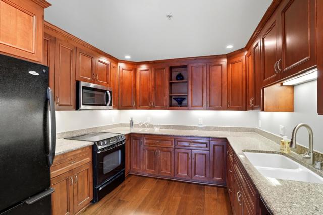 10 Crystal Springs Road, San Mateo CA: https://media.crmls.org/mediaz/8e130446-47ca-41cf-b134-ad10b29ff668.jpg