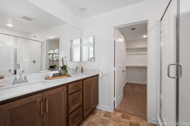 15353 Dawning CT, Lake Elsinore CA: https://media.crmls.org/mediaz/8e13b42e-46fb-4587-88b0-140e339f59ae.jpg