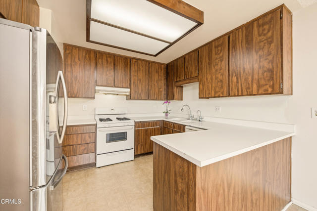 Detail Gallery Image 10 of 42 For 5174 Laurel Park Dr, Camarillo,  CA 93012 - 3 Beds | 2 Baths