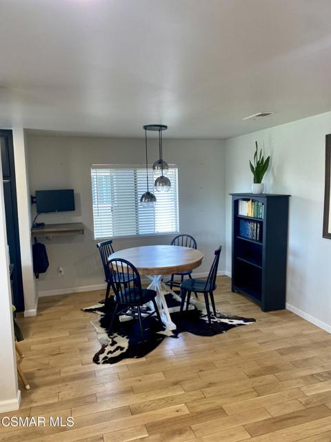 2703 Meadowwood, Santa Ana CA: https://media.crmls.org/mediaz/8e13caeb-141f-44b6-b880-2cb715590e14.jpg