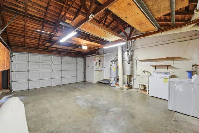 4975 Bel Escou Drive, San Jose CA: https://media.crmls.org/mediaz/8e13cc01-c9a7-4c5e-8b39-8ef4fbc63d46.jpg