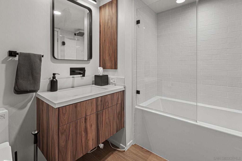 350 11th Ave. - photo 20
