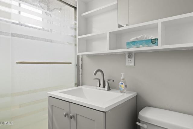 1132 1142 Pittsfield Lane, Ventura CA: https://media.crmls.org/mediaz/8e14b887-8437-4cd8-9042-4df7c2c3157f.jpg
