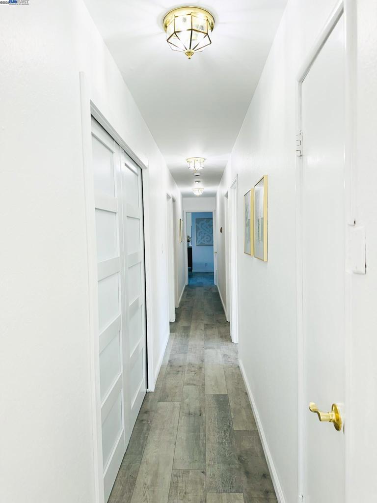 https://media.crmls.org/mediaz/8e1605bc-3d07-4ebd-a60d-d9ce76ba8886.jpg?preset=X-Large