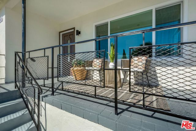 4933 W 20th Street, Los Angeles CA: https://media.crmls.org/mediaz/8e167608-f363-41a1-abad-d8f3354639d9.jpg