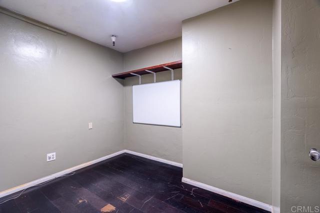 9780 Dunbar Ln Lane, El Cajon CA: https://media.crmls.org/mediaz/8e16b5ec-e3a9-46cc-9d0d-6f0462ef4a5c.jpg