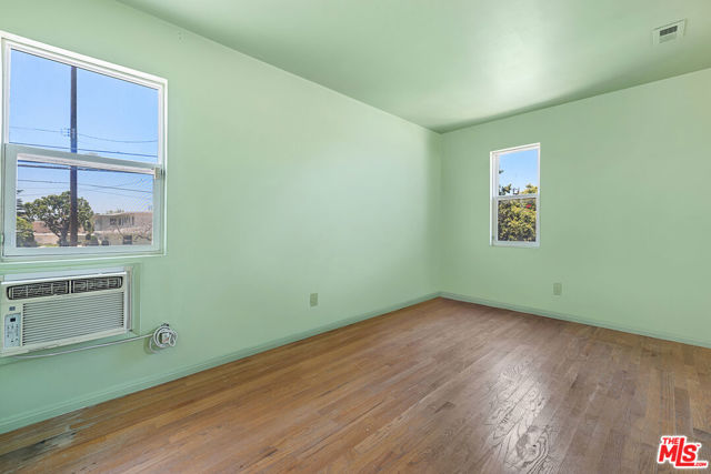 1205 Appleton Way, Venice CA: https://media.crmls.org/mediaz/8e16b672-5fc0-4eed-bd8f-5a713dc37001.jpg