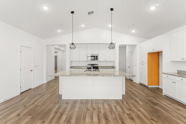 84151 Novello Drive, Indio CA: https://media.crmls.org/mediaz/8e17f3de-9615-41e1-814f-03919b392b90.jpg