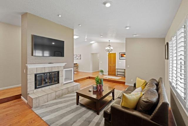 7 Antelope Lane, Monterey CA: https://media.crmls.org/mediaz/8e18eb9f-f160-4e8a-81e8-2c6dff26c25f.jpg