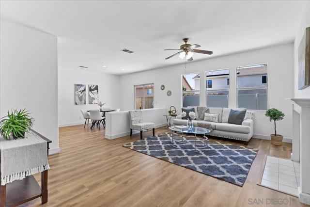 817 Avenida Codorniz, San Marcos CA: https://media.crmls.org/mediaz/8e19cecf-2f57-4a79-b377-2dc6e351014e.jpg
