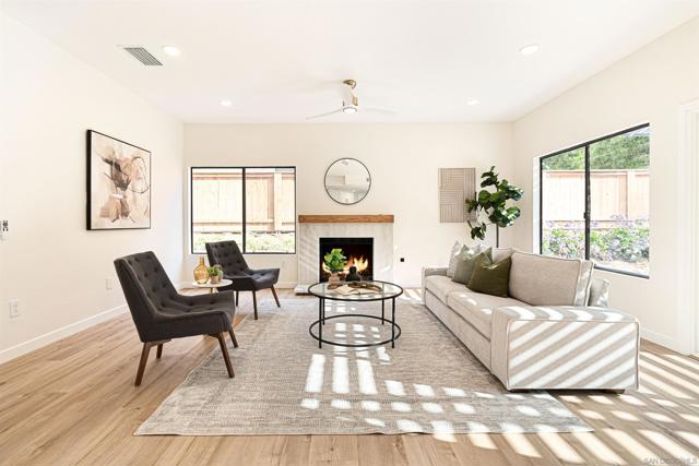 2064 White Birch Dr, Vista CA: https://media.crmls.org/mediaz/8e1a2d00-4522-4838-8b9a-b9814d16b33c.jpg