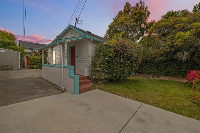 399 13th Avenue, Santa Cruz CA: https://media.crmls.org/mediaz/8e1b59f1-f604-49a4-89b3-10d4de2bd85d.jpg